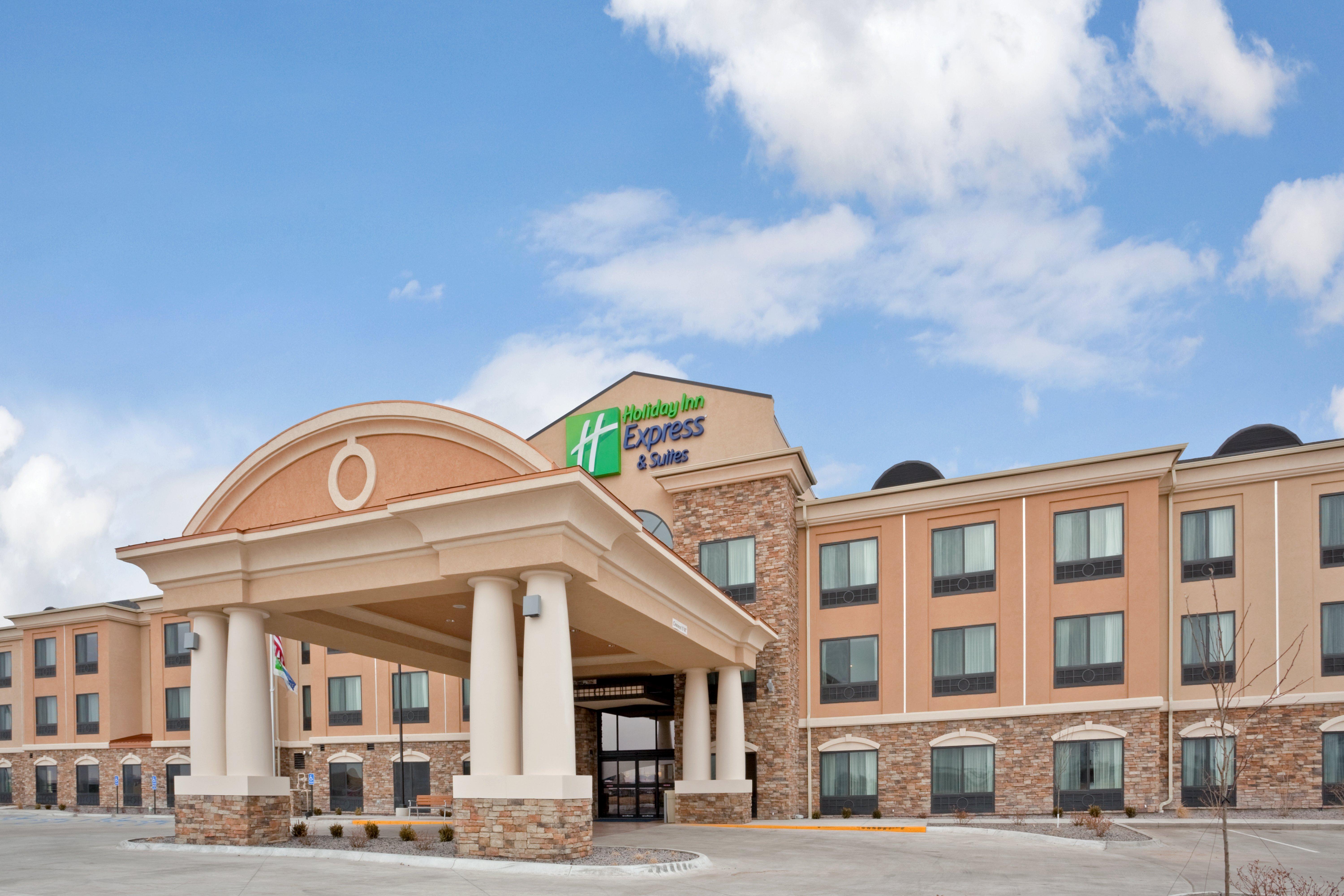 Holiday Inn Express Hays By Ihg Exterior foto