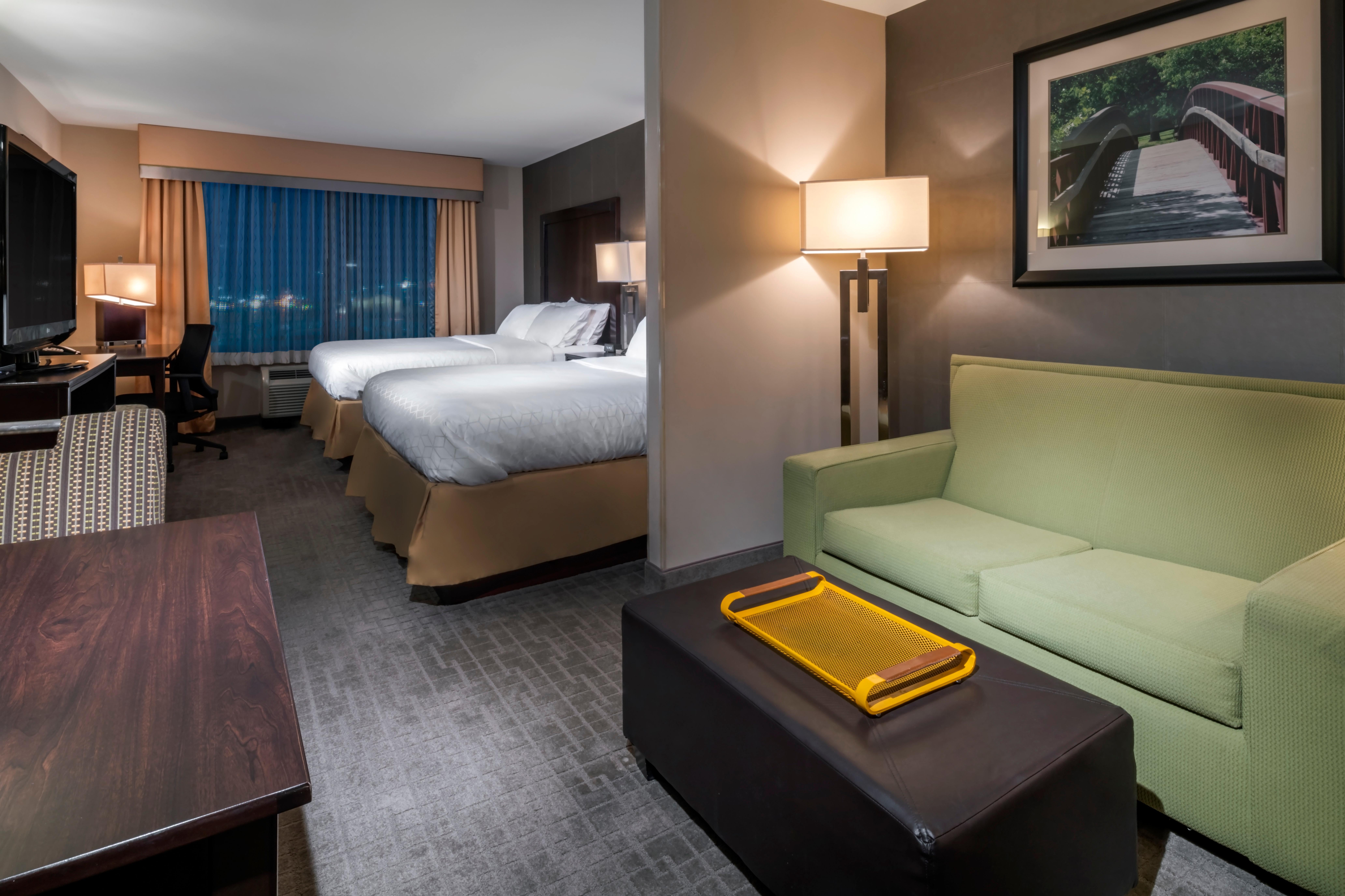 Holiday Inn Express Hays By Ihg Exterior foto