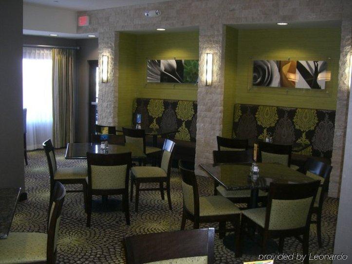 Holiday Inn Express Hays By Ihg Restaurante foto