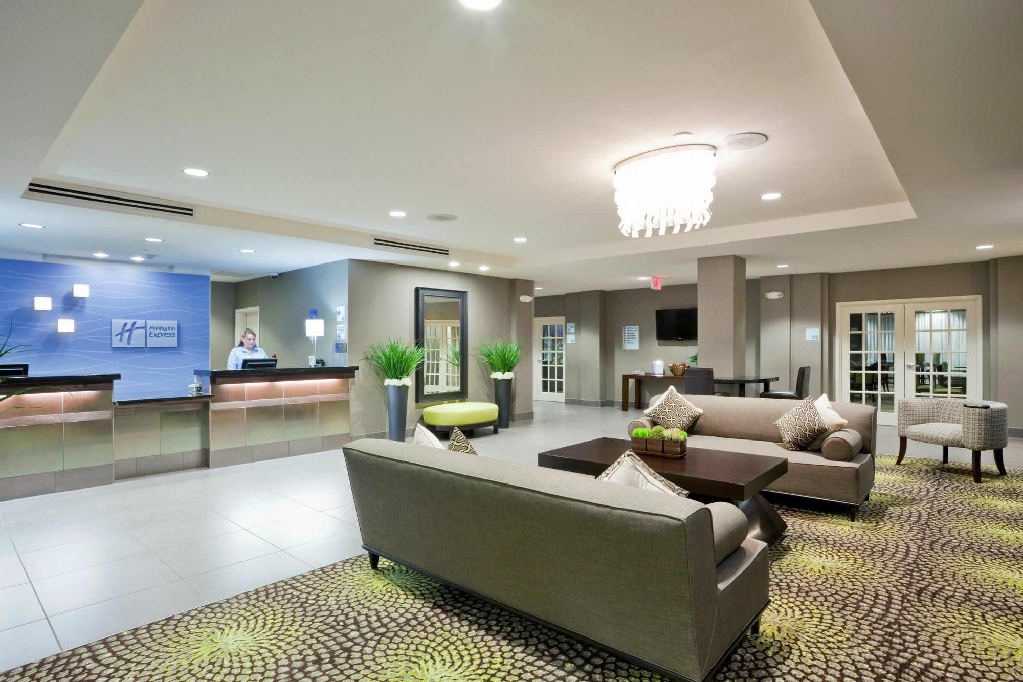 Holiday Inn Express Hays By Ihg Exterior foto